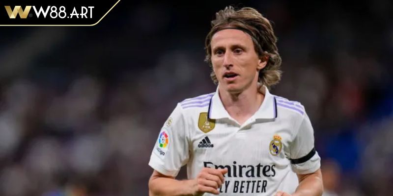 Tiền Vệ Hay Nhất Thế Giới Phân Tích Chuyên Sâu Ngôi Sao 2025 3 Tiền vệ hay nhất thế giới Luka Modrić